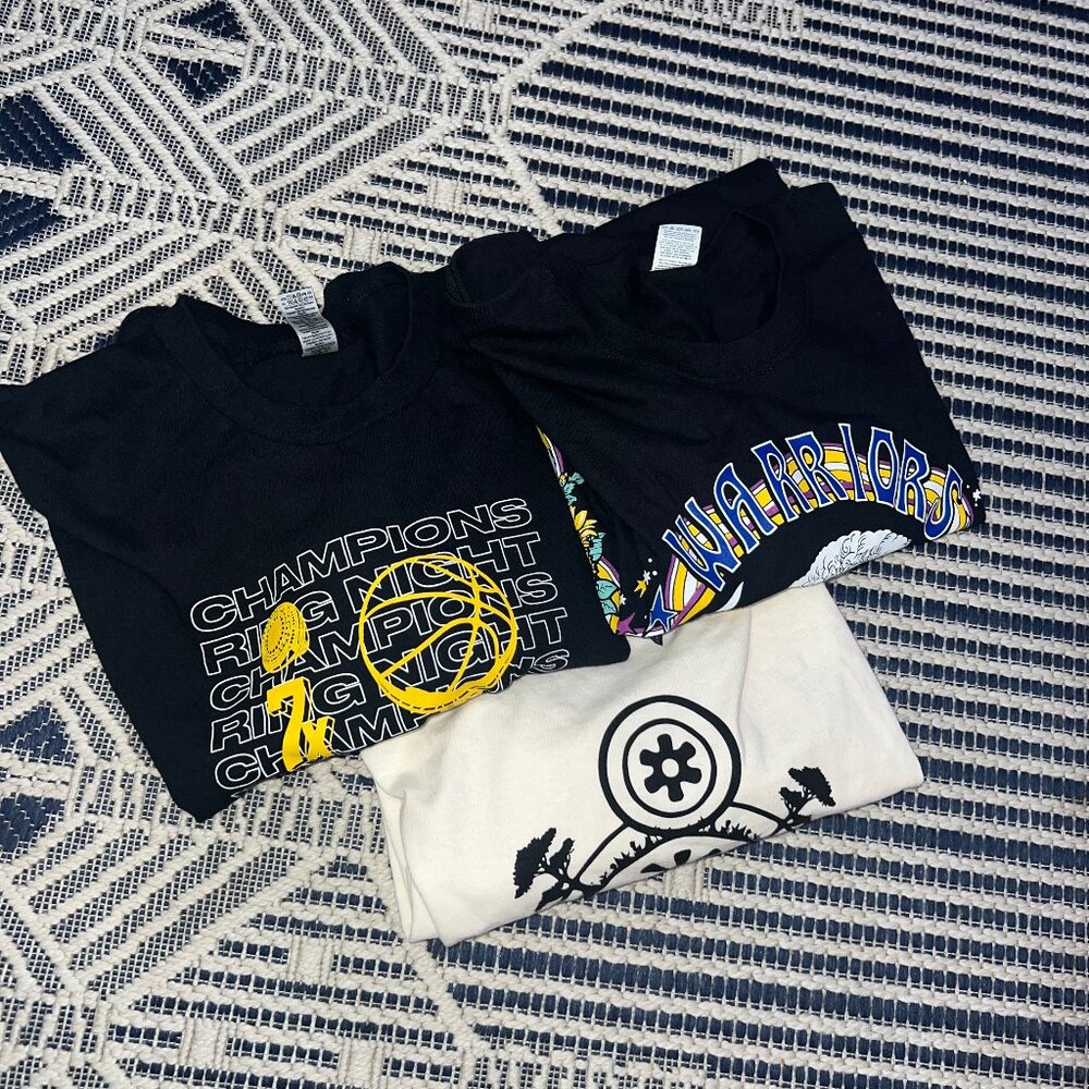 Golden State Warriors NBA Lot of 3 Assorted Short Sleeve Crewneck T-Shirts